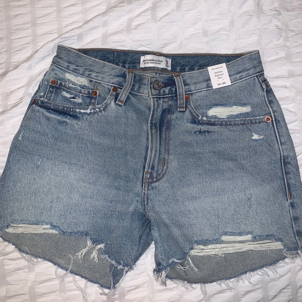 BRAND NEW BOYFRIEND SHORTS